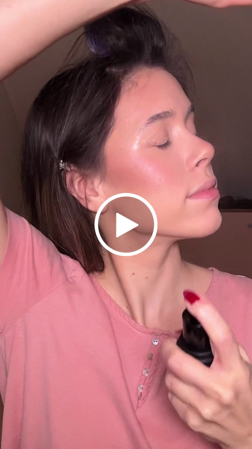 Customer video review of GLAM MASTER fiksator šminke