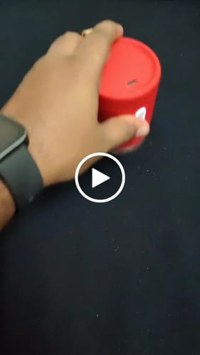Customer video review of RIZZ | Rechargeable Lint Remover