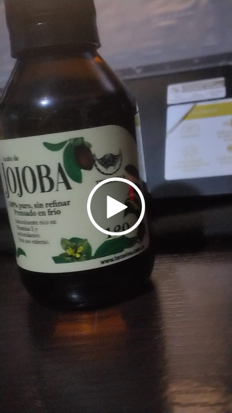 Customer video review of Aceite de jojoba orgánico y puro, prensado en frío