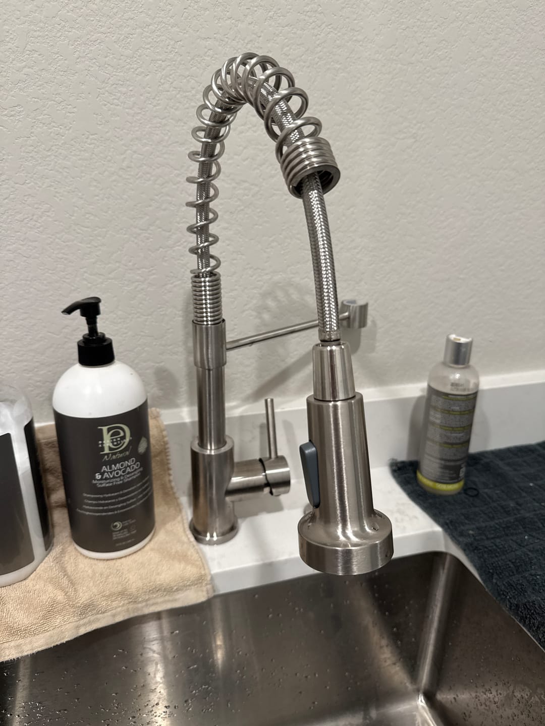 Customer photo review of Spiro Single-Hole Kitchen Faucet with Pull-Down Spring Spout