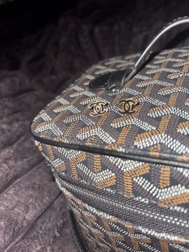Customer photo review of Cecilia Studs