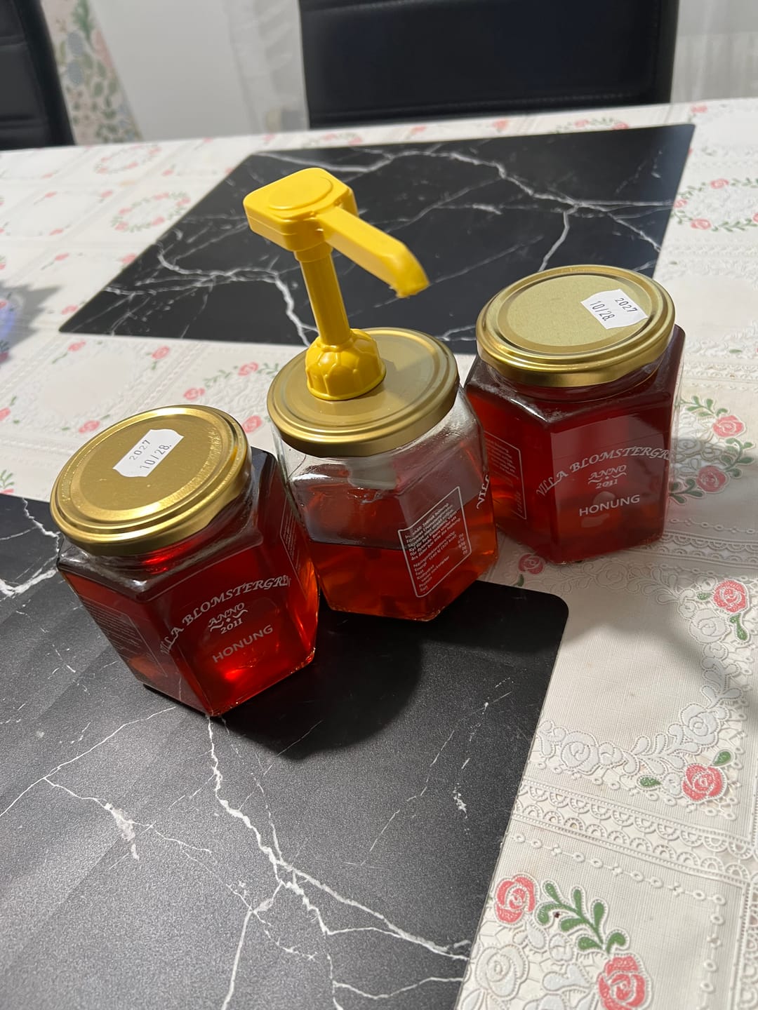 Customer photo review of 2 kg Svensk Flytande Honung (4 × 500 g) + Honungspump