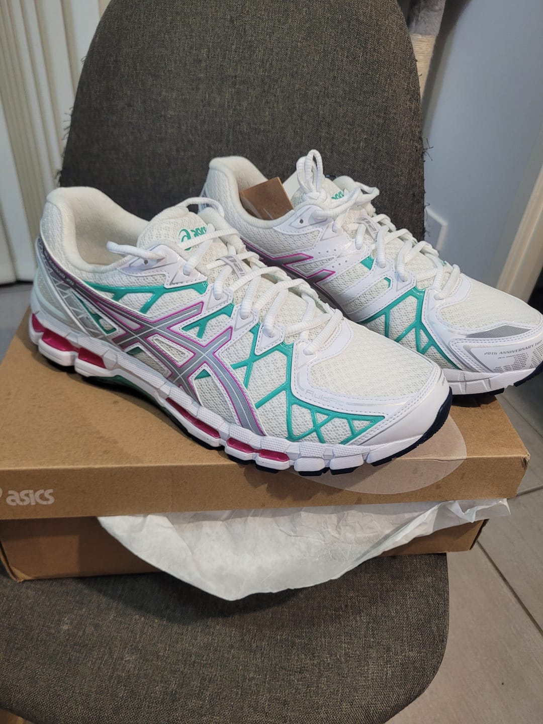 Customer photo review of Asics Gel-Kayano 20 White/Aurora Green Watermelon Men's