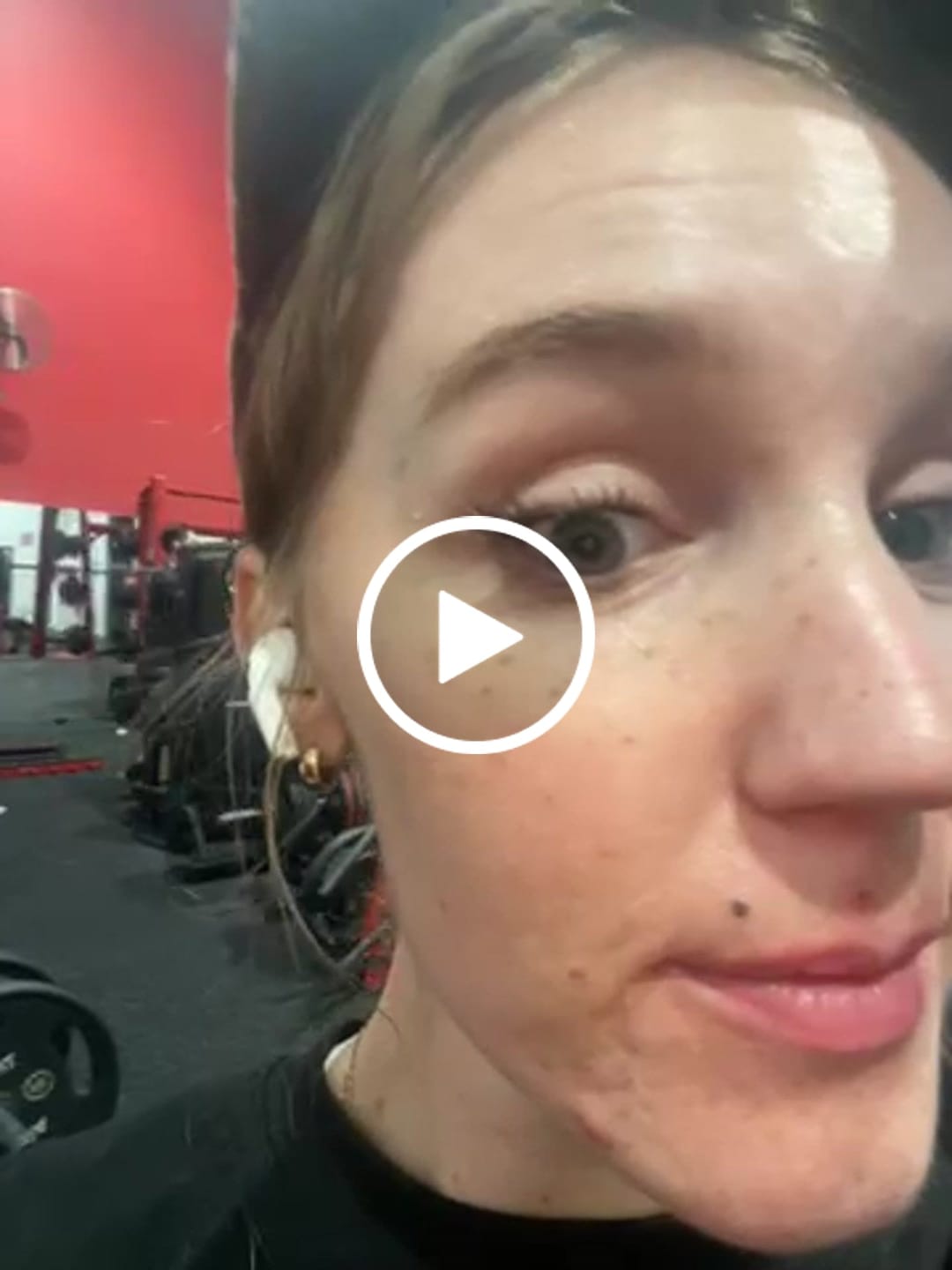 Customer video review of Infinaluxe Customisable Lash Extensions (4 rows)