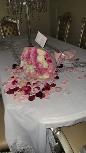 Customer photo review of Pink Deluxe Rose Bouquet - Mother's Day