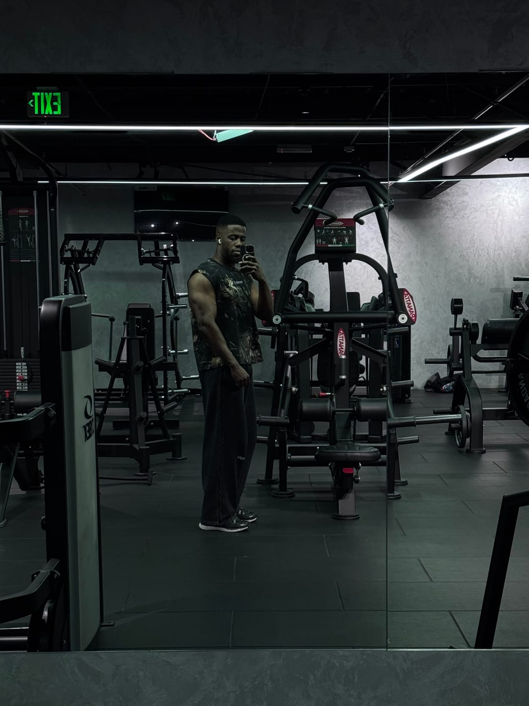 Customer photo review of 2129 - Core Baggy Sweats