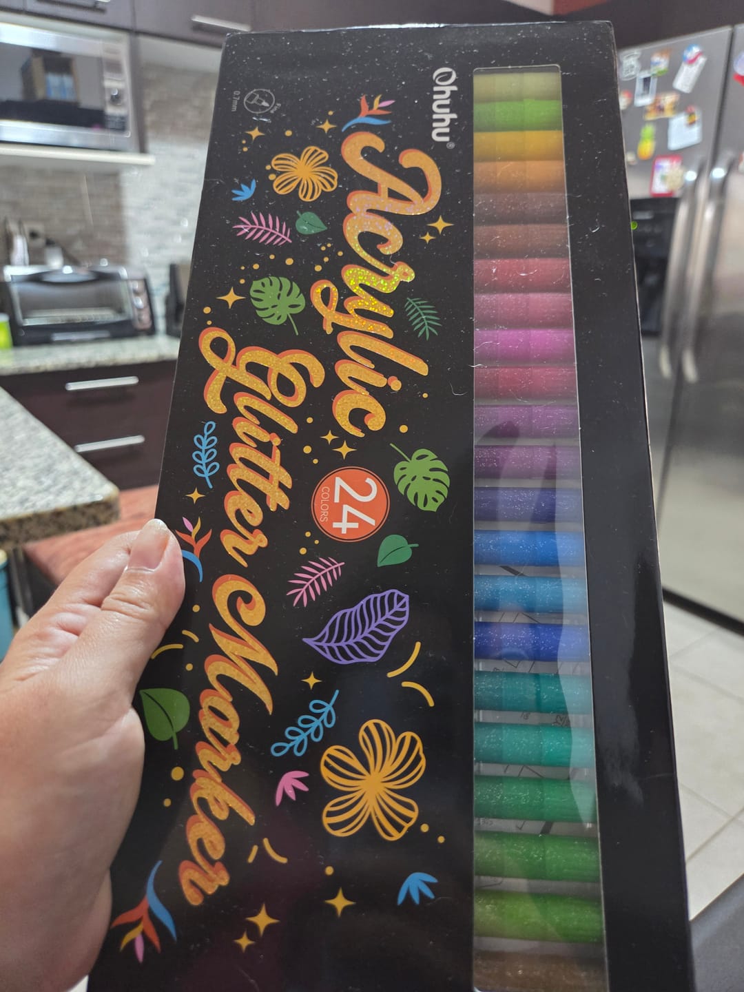 Customer photo review of Ohuhu Acrylic Metallic Glitter Markers, 24 Colors - 0.7mm & 3mm Tip Paint Pens
