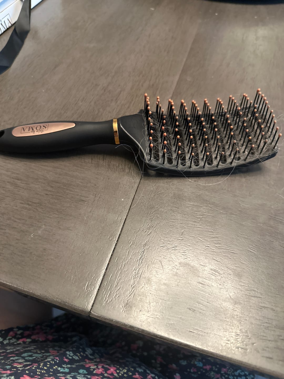 Customer photo review of Deluxe Detangle Brush