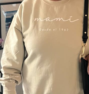 Customer photo review of Beste Mama - Gepersonaliseerde trui met 3D opdruk voor mama met naam