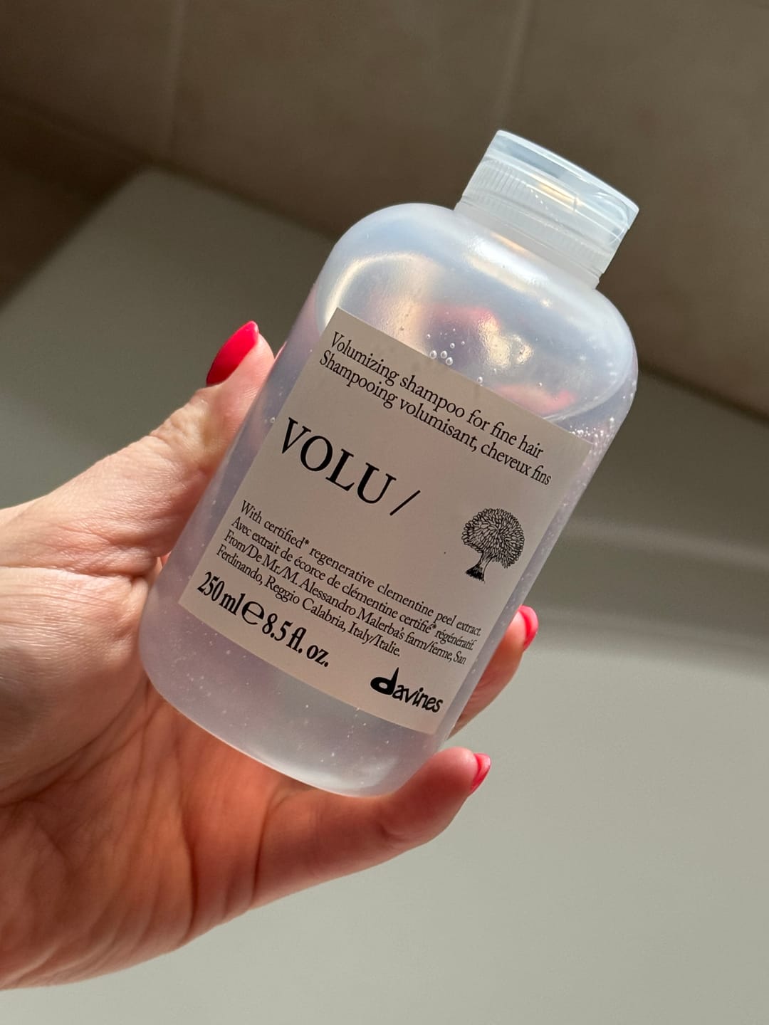 Customer photo review of VOLU Shampoo