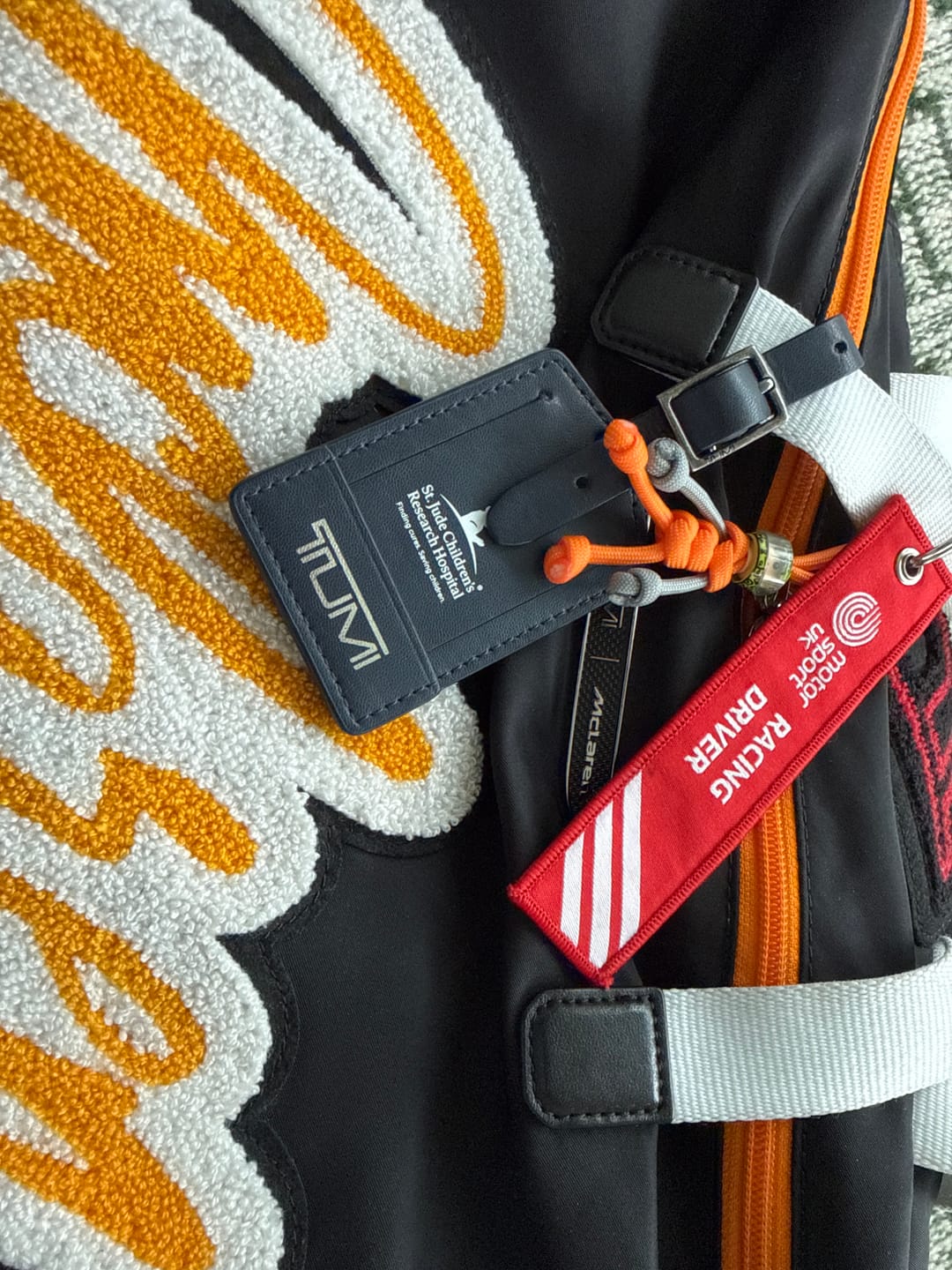 Customer photo review of Limited Edition 2025 Lando Norris Racing Paracord Buddy Keychain