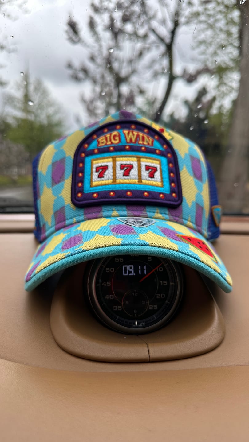 Customer photo review of Trucker Hat - Urban Collection - Manifest - Mavi