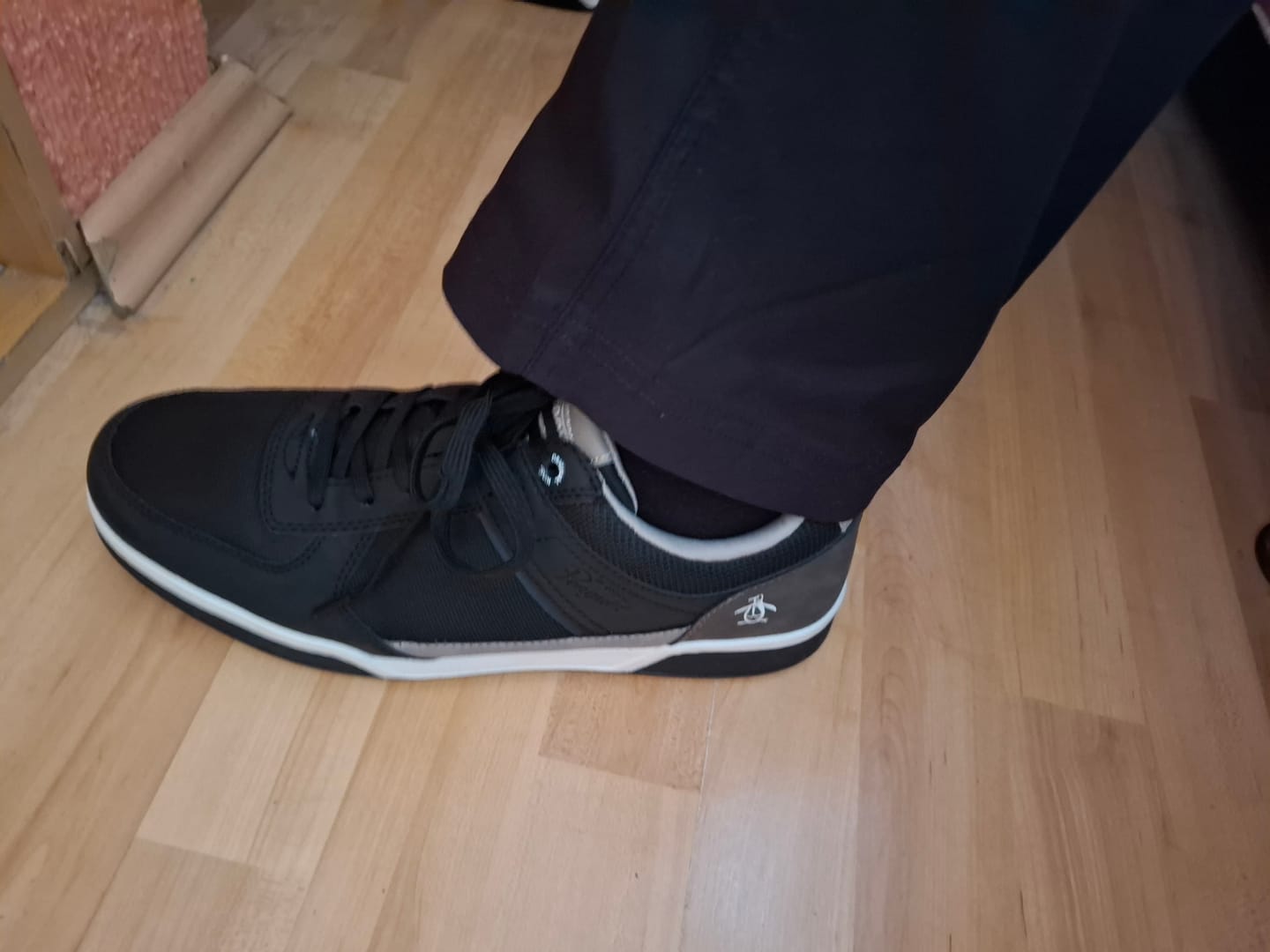 Customer photo review of Tenis Style Hank Negro Con Blanco