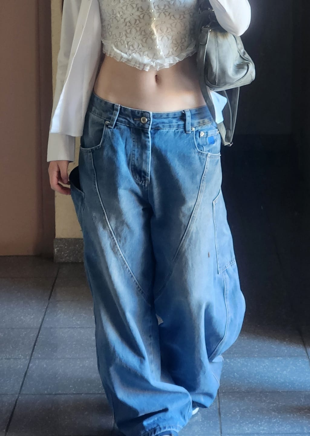 Customer photo review of Aelfric Eden  Baggy Barrel Big Pocket Jeans