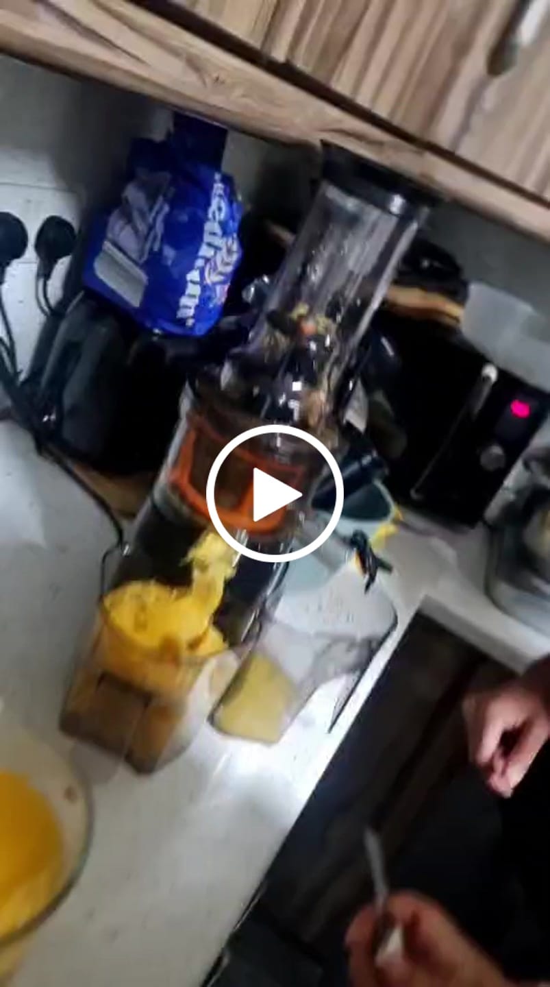 Customer video review of f1900 Whole Fruit Juicer