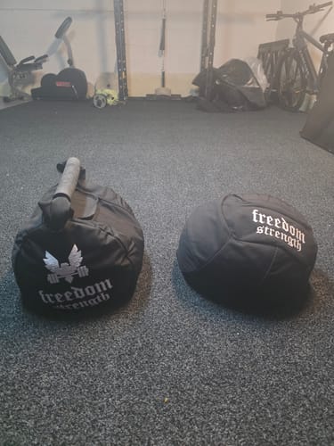 Customer photo review of Strongman throwing bags