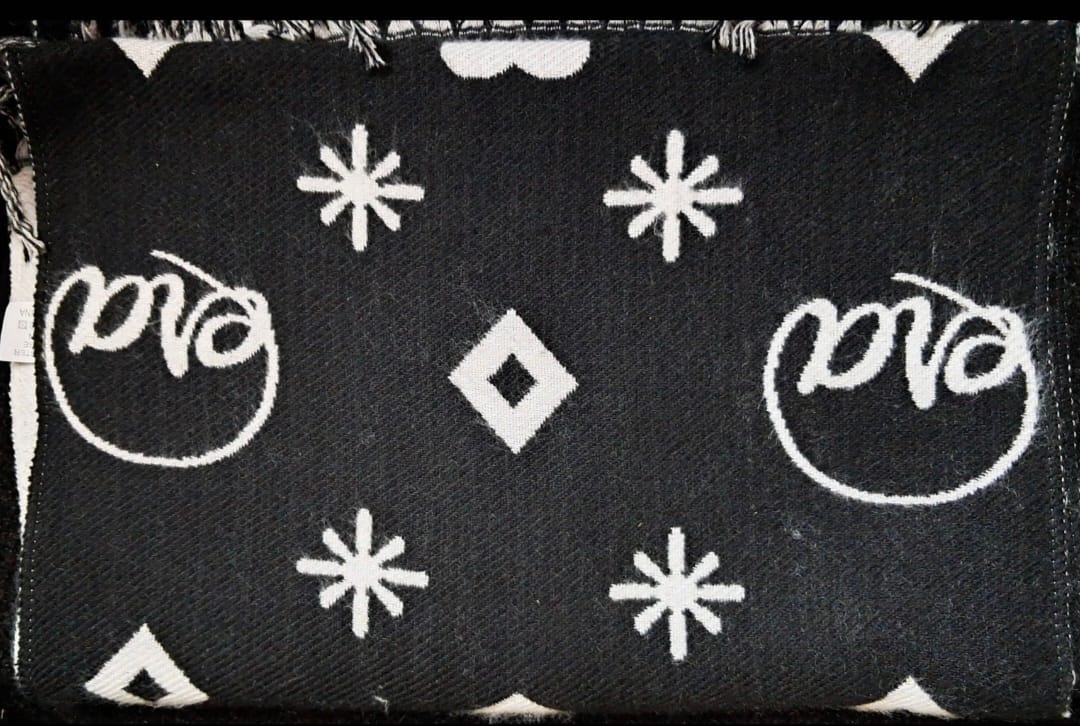 Customer photo review of ERA Signature Scarf
