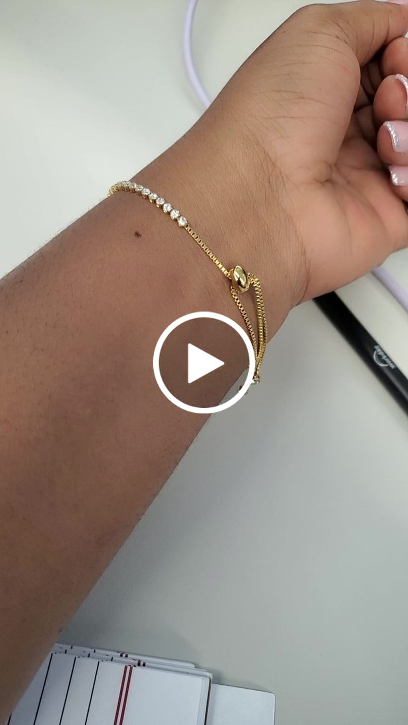 Customer video review of Melly Adjustable Tennis Bracelet (Bundle)