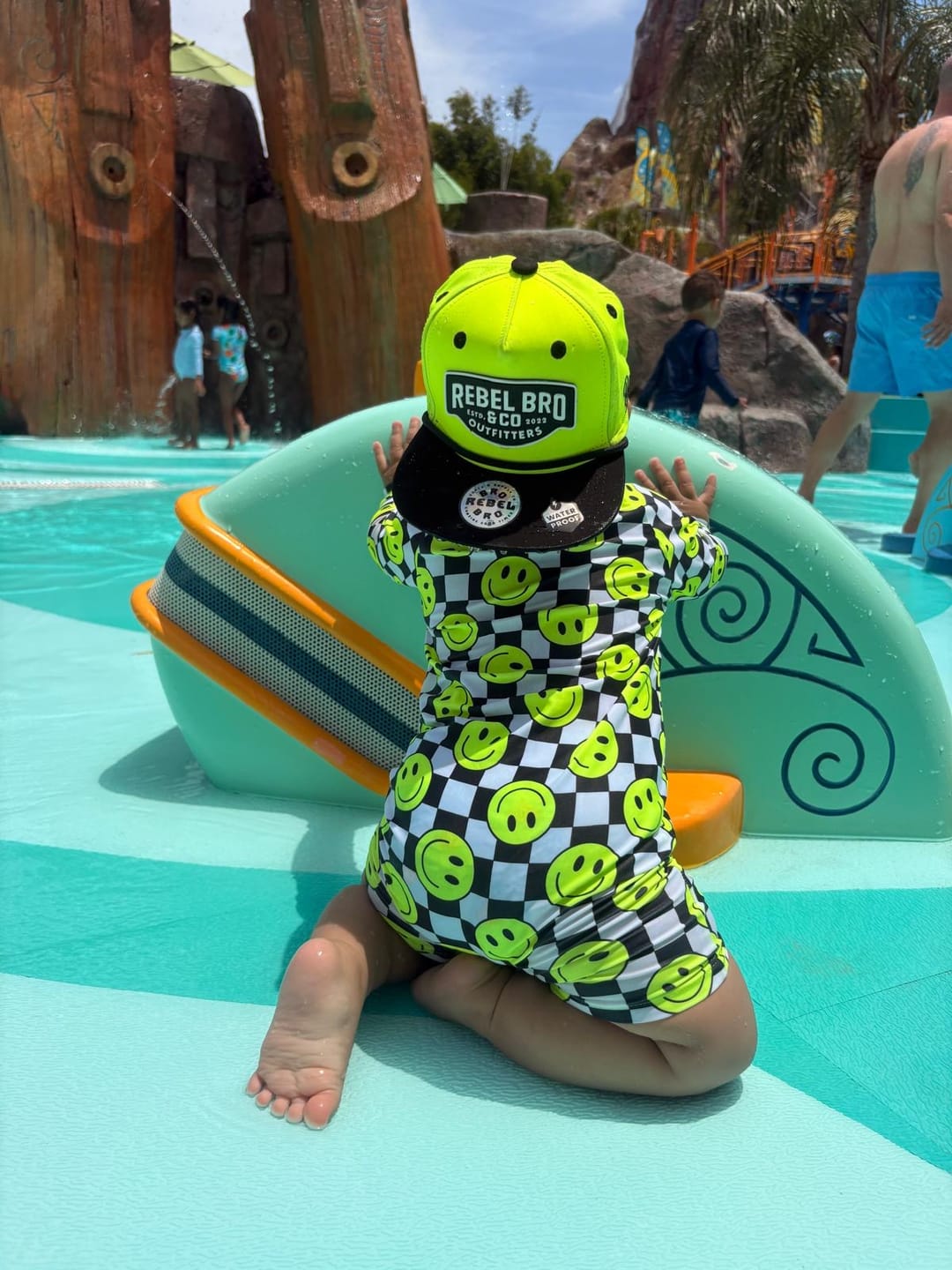 Customer photo review of Hydro Snapback in Neon Electric Lime