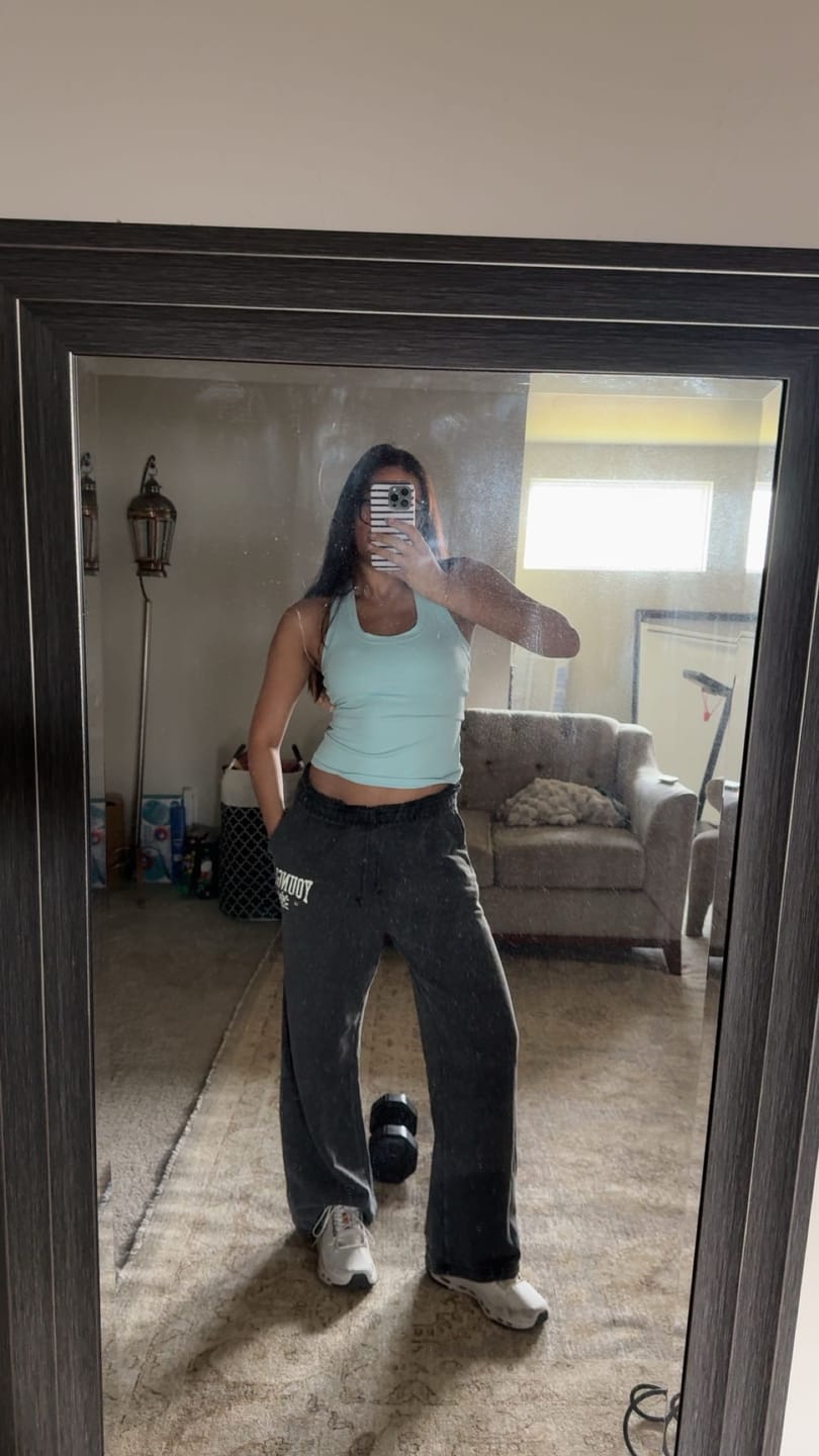 Customer photo review of W2213 - OTG Straight Leg Joggers