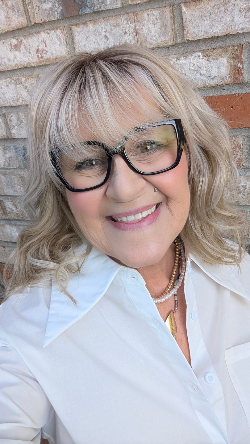 Customer photo review of PLAYFUL TEASE - Cream Soda Blonde