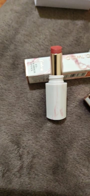 Customer photo review of O.TWO.O ICE-FILM MIRRO LIPSTICK