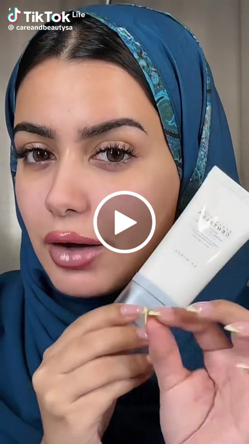 Customer video review of SKIN1004 Madagascar Centella Hyalu-Cica Water-Fit Sun Serum 50ml