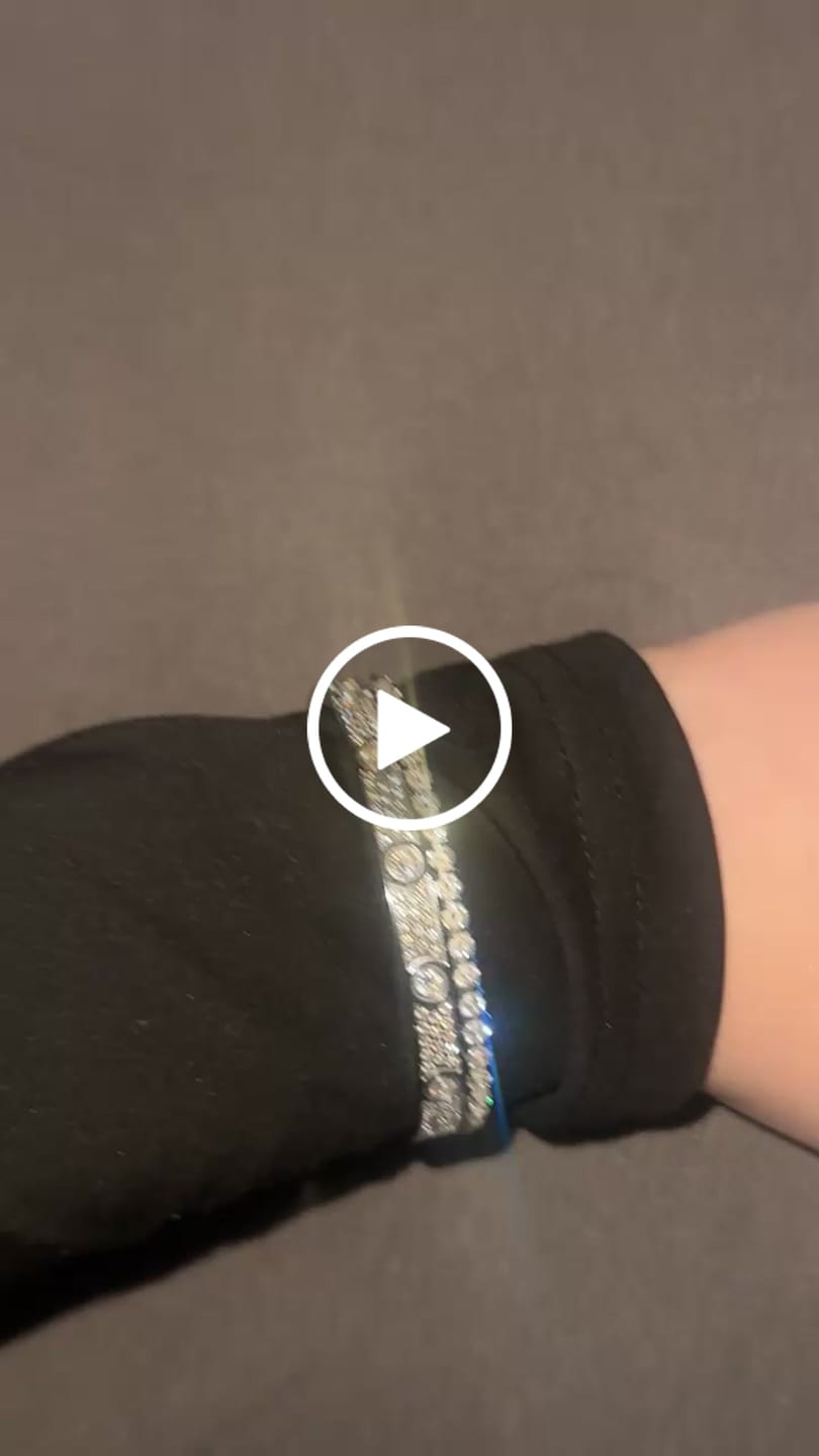 Customer video review of Arena Armreif | 18K vergoldet