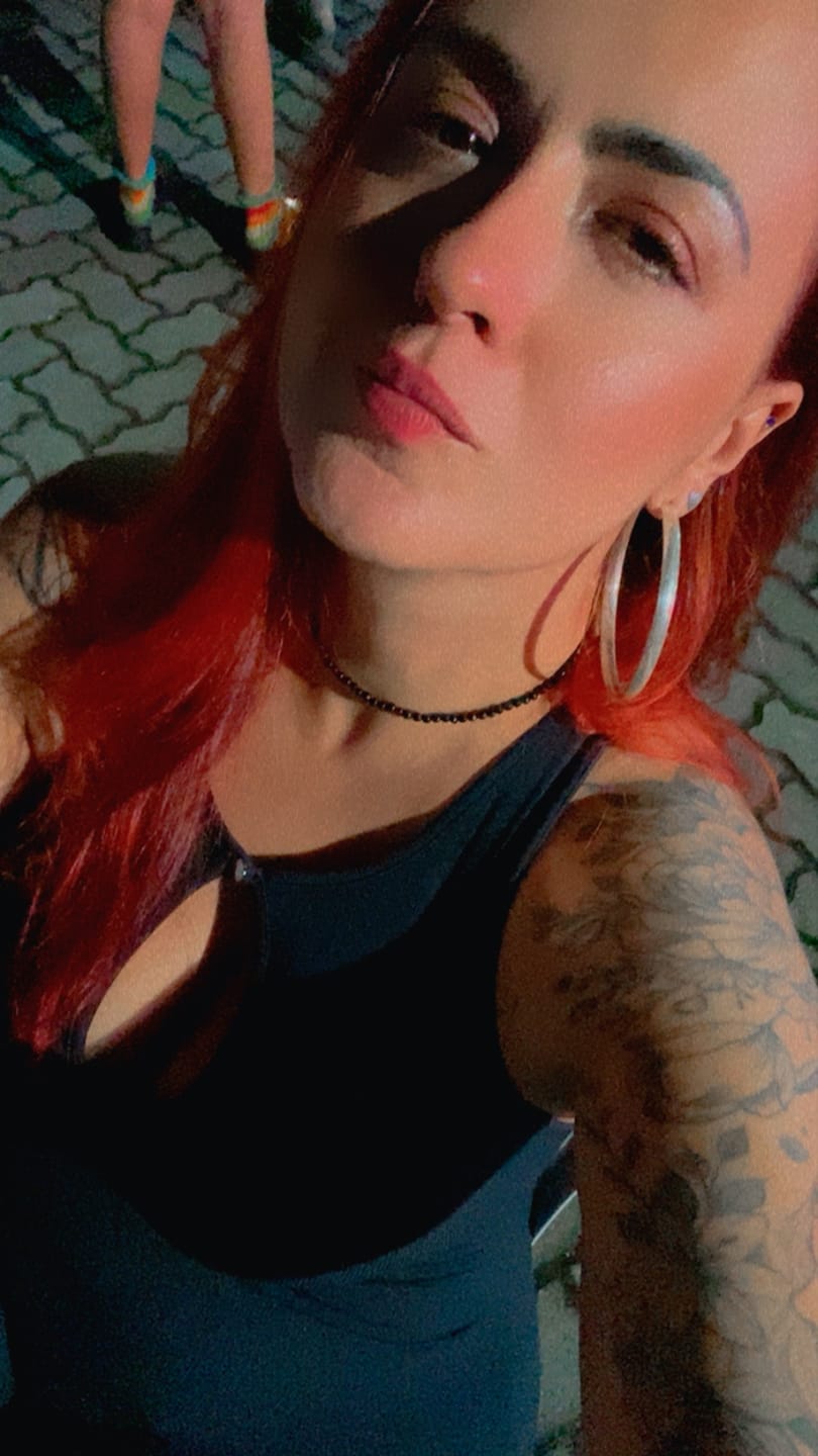 Customer photo review of Blush Stick Red Mocha Vizzela + La's