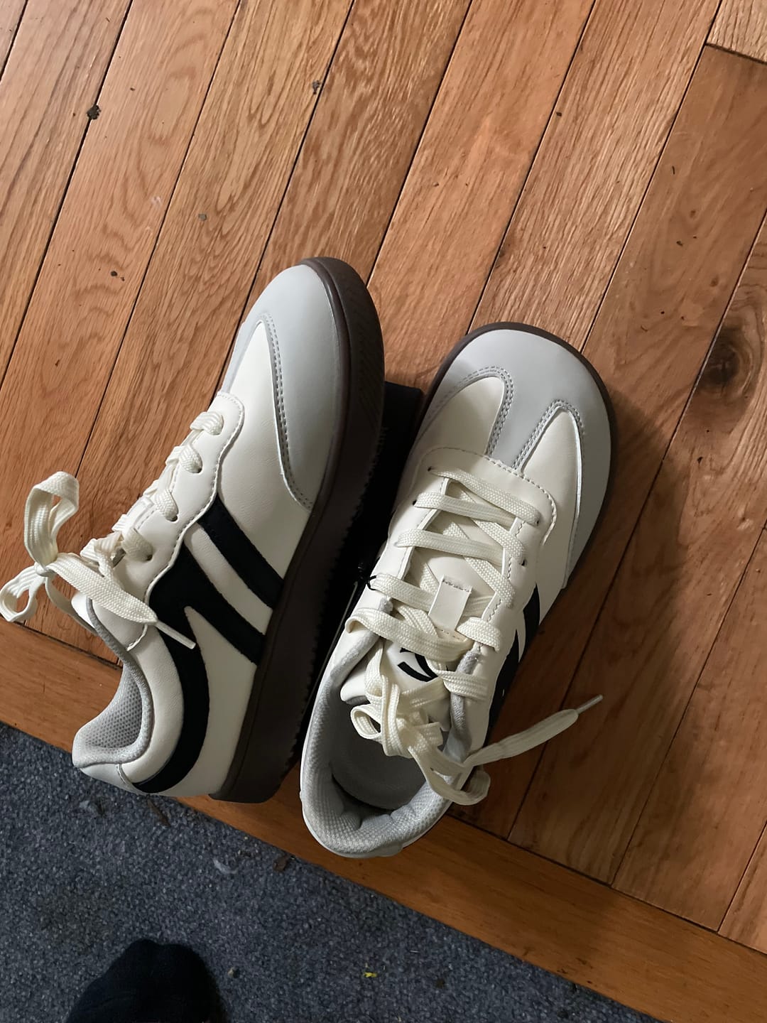 Customer photo review of Lignum - Mary Jane Shoes