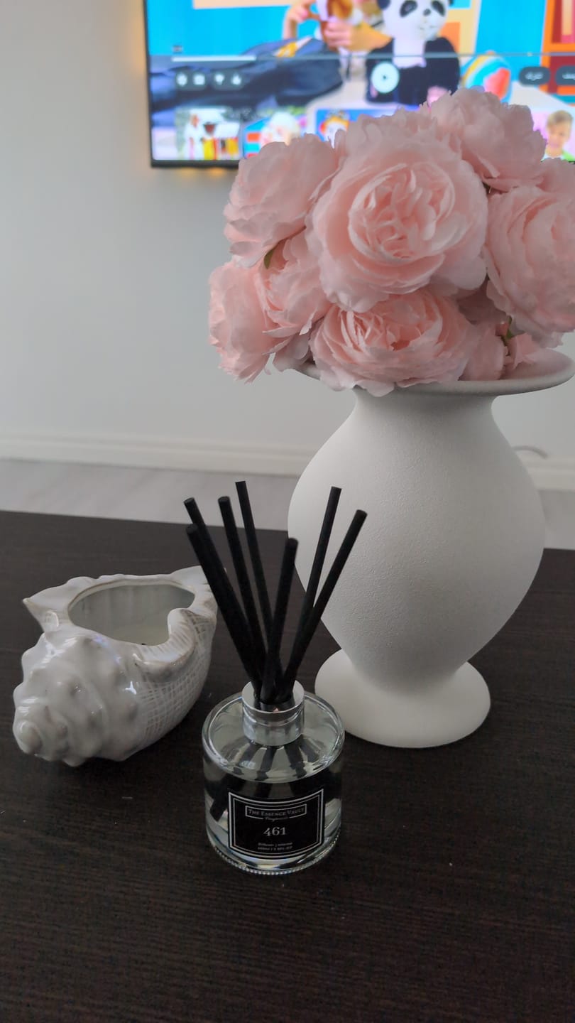 Customer photo review of Inspired By Baracatt Rouge 540 - 461 - Home Reed Diffuser