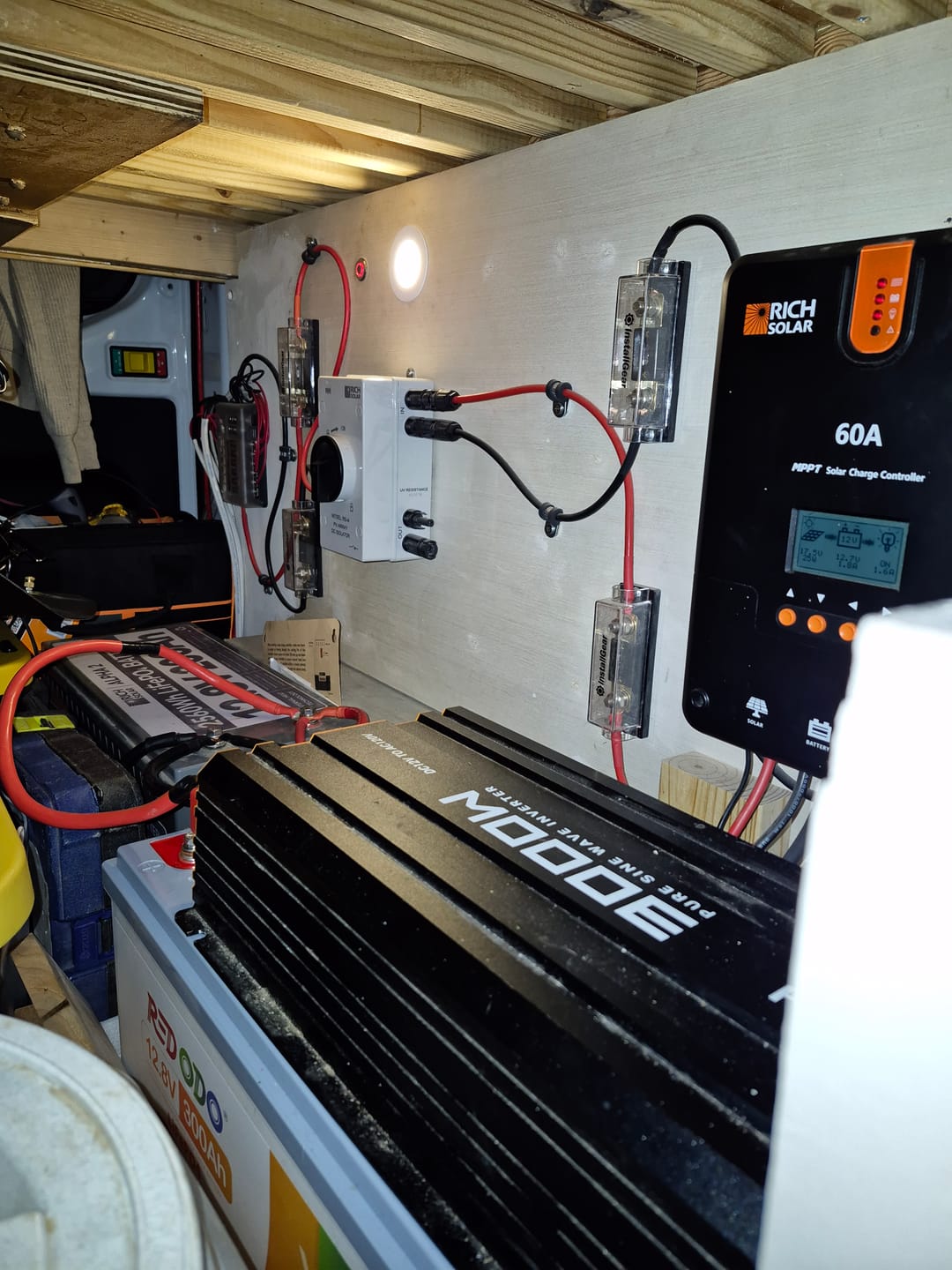 Customer photo review of BRAVO 60 | 60A MPPT Solar Charge Controller | Premier 60A 12V/24V MPPT Solar Controller for RVs, Trailers, Campers, Vans, Boats, Off-Grid | Awarded #1 Solar Controller 2025