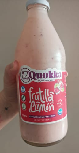 Customer photo review of Yogurt Vegano de Coco Frutilla Limón 1 lt.