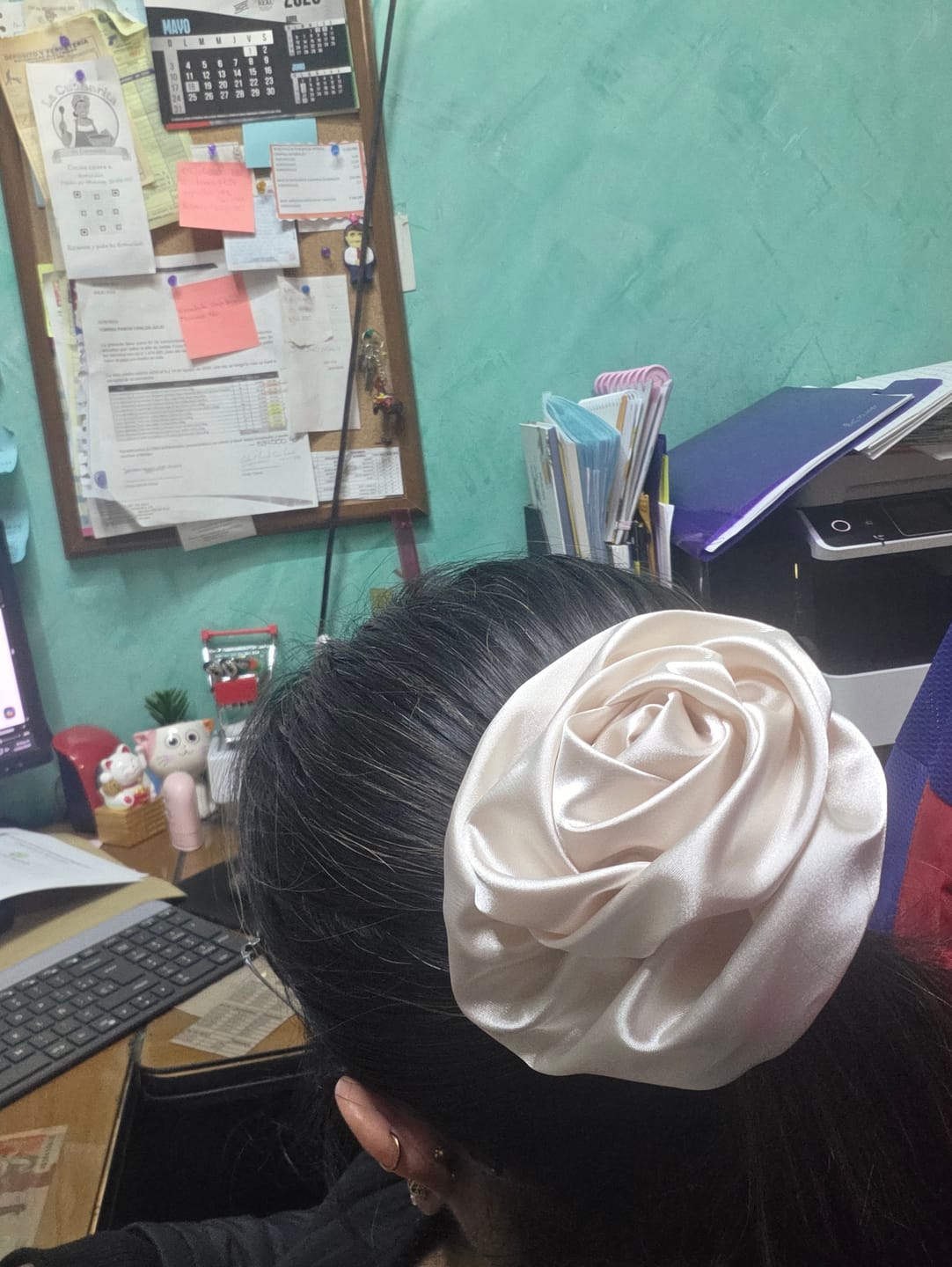 Customer photo review of Scrunchies Medianas - Satin