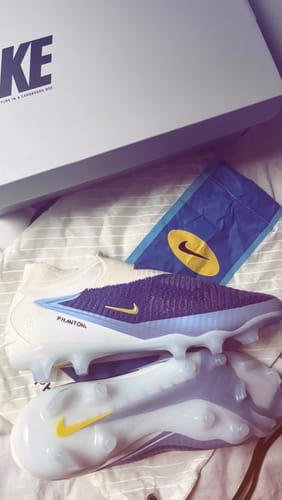 Avis photo d'un client sur PHANTOM 6 ELITE HIGH CUT FG FEAR NOTHING - BLEU/BLEU MARINE