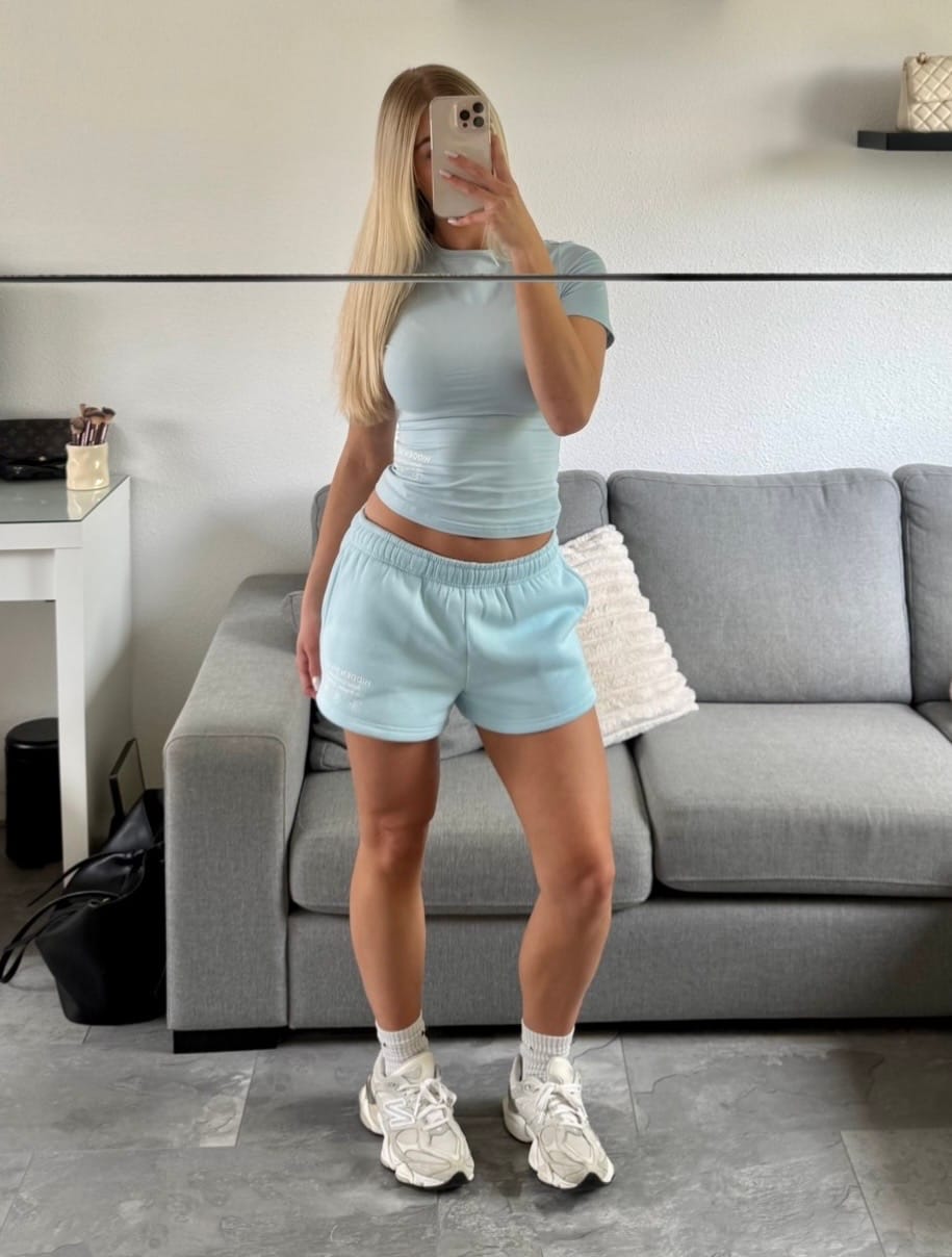 Customer photo review of LABEL SHORTS LIGHT BLUE