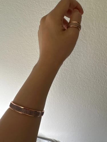 Customer photo review of Wui - Bracelet Jonc et Bague Cuivre Magnétiques