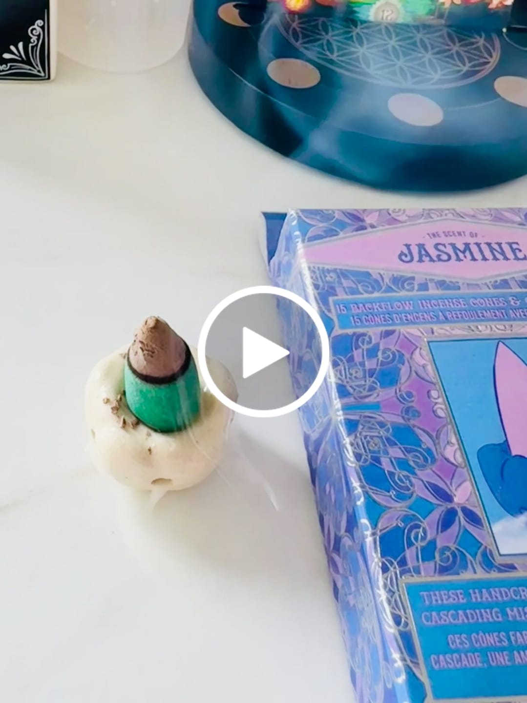 Customer video review of Backflow Räucherkegel Set – 15 Duftkegel mit Mini-Halter für Rauchkaskaden