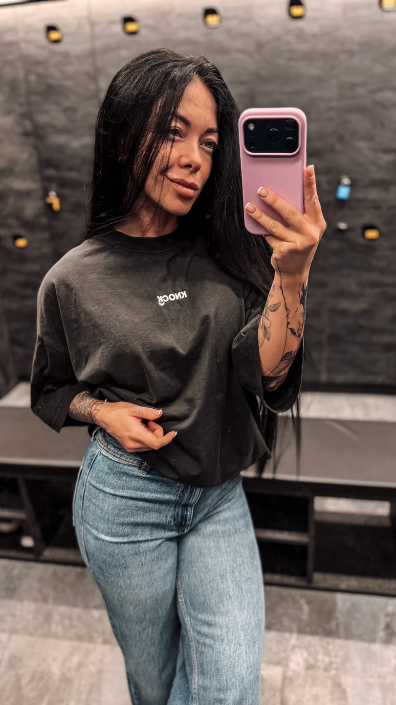 Customer photo review of VINCIT QUI PATITUR VINTAGE TEE
