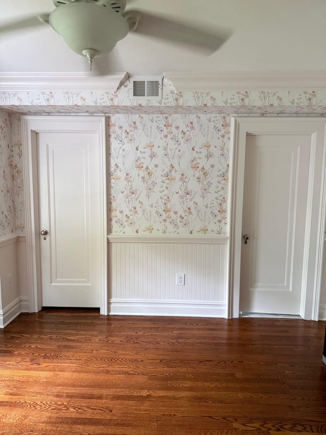 Customer photo review of Amelia Wildflower and Butterflies Wallpaper
