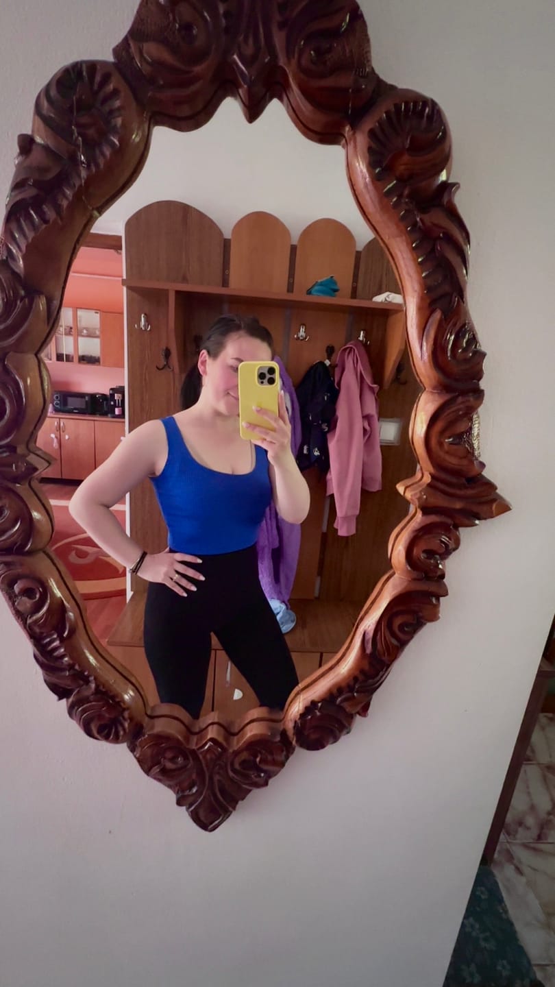 Customer photo review of Husa Silicon pentru iPhone 14 Pro Max, Lemon