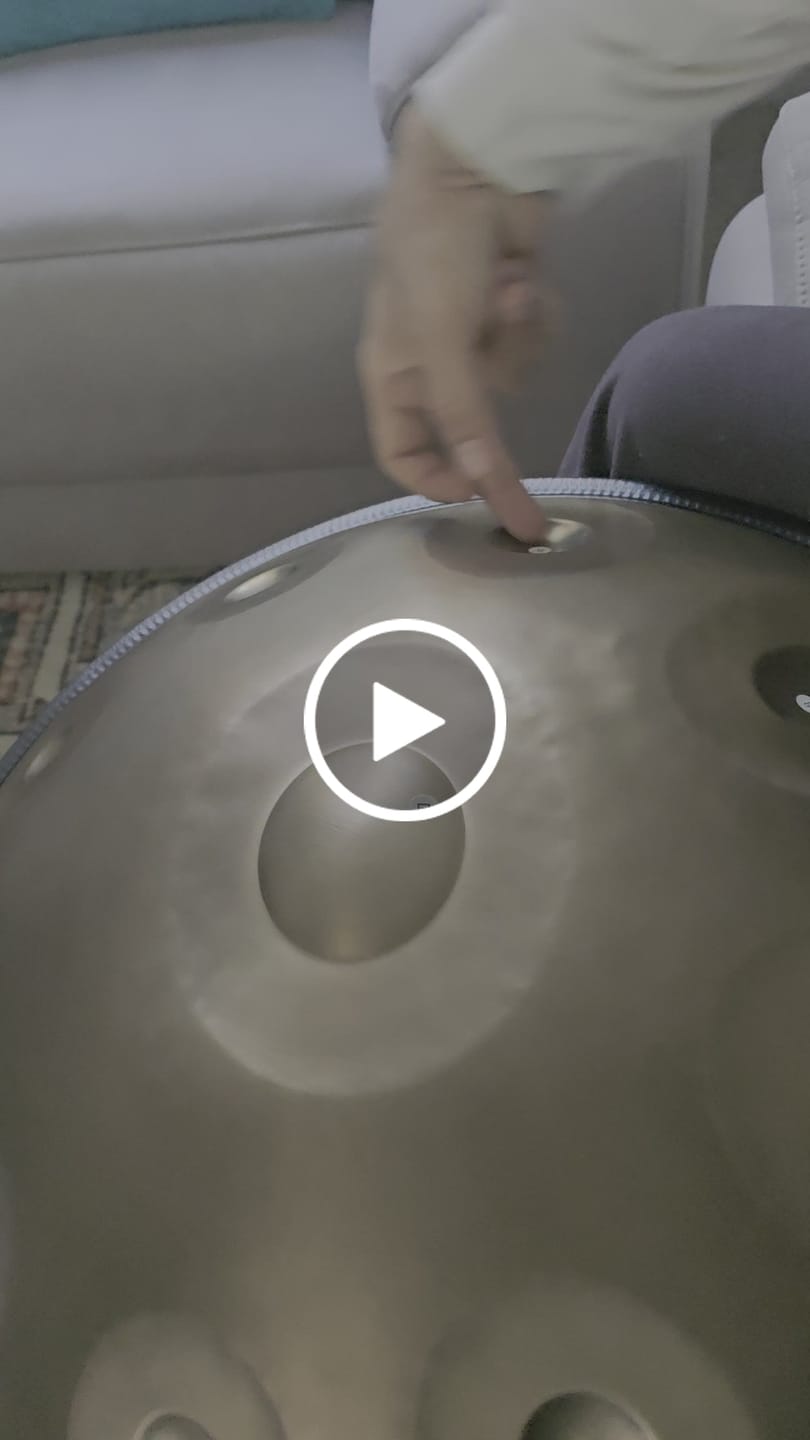 Customer video review of Riza Handpan 10-Note D Kurd Beginner Gold 55cm