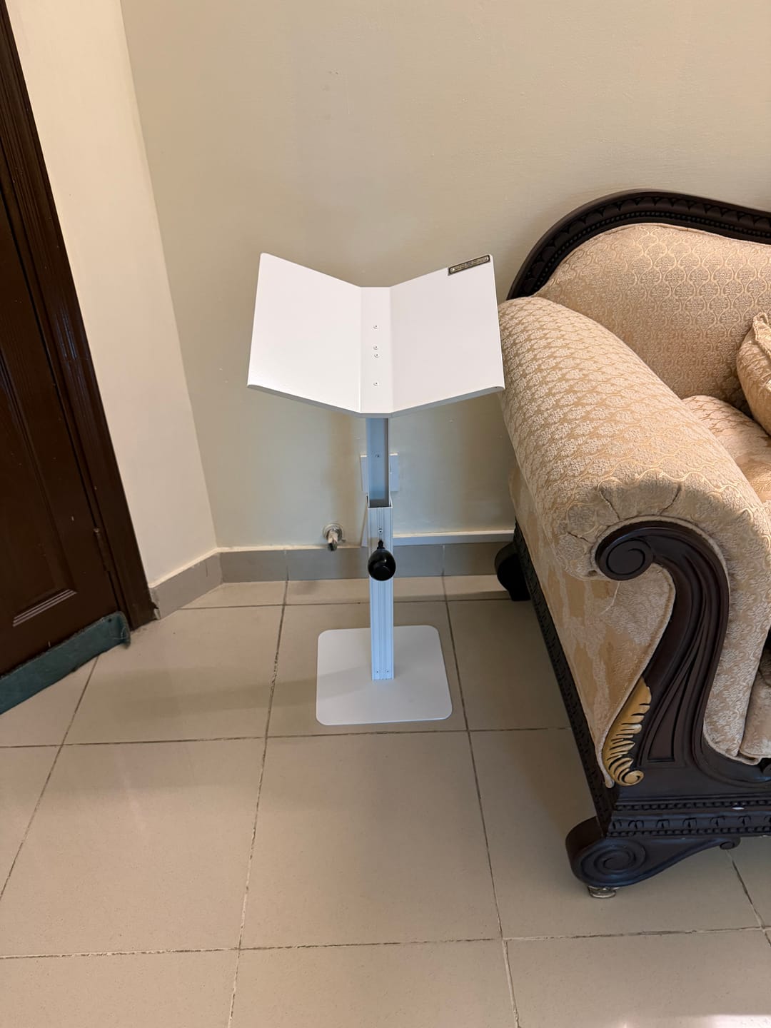 Customer photo review of Alcop Adjustable Holy Quran Stand