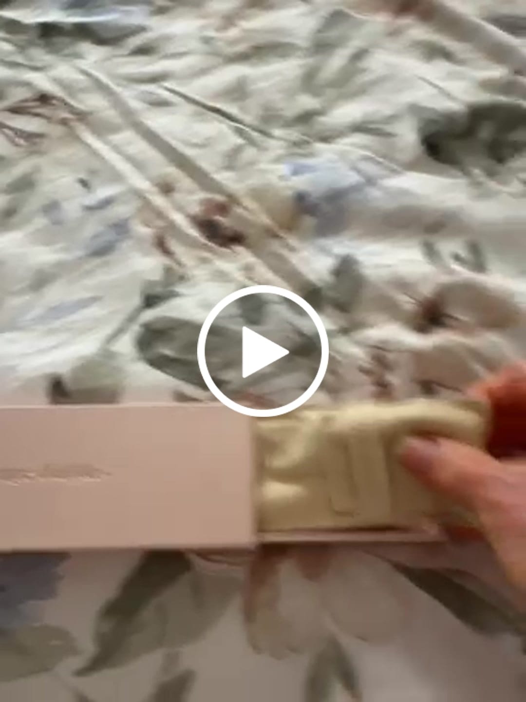Customer video review of Earth Tibetan Jasper Stretch Apple Watch Strap