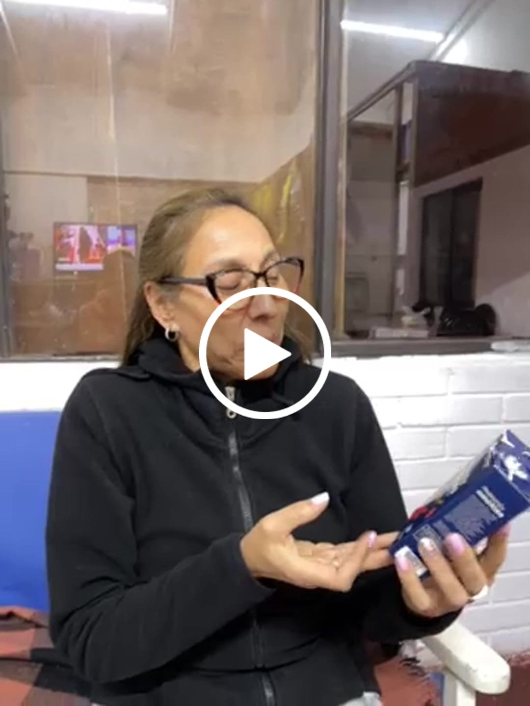 Customer video review of PetFamily Cookies