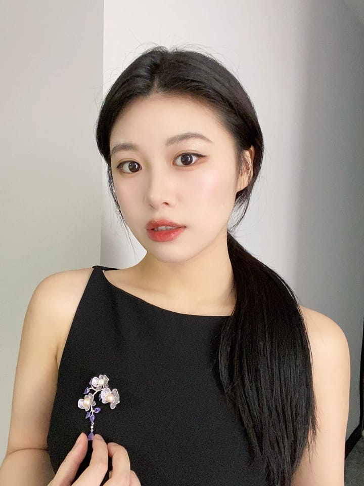 Customer photo review of Forbidden Garden Wisteria Brooch