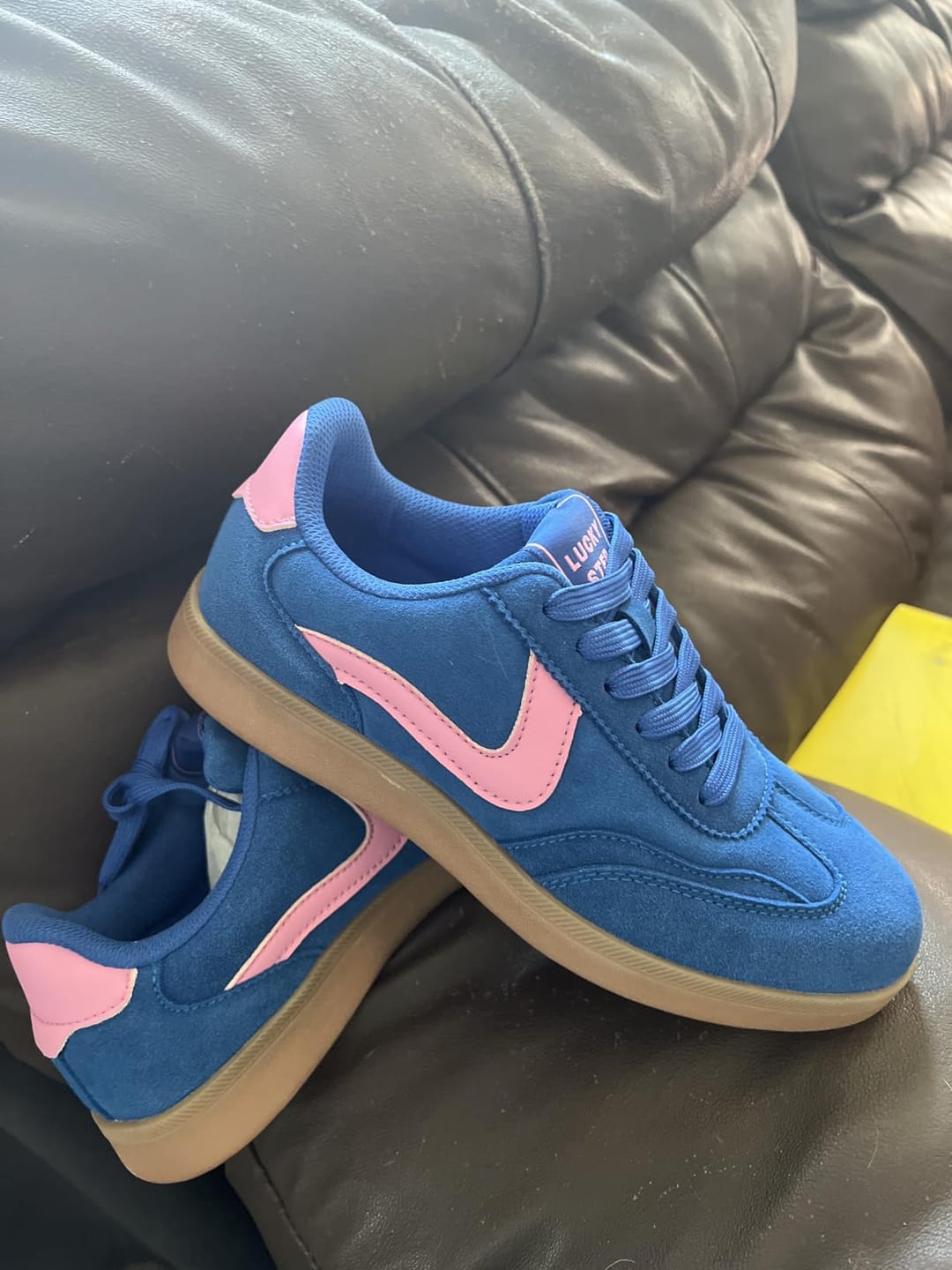 Customer photo review of Women's Retro Sneakers - Non-Slip Comfort Walking Shoes