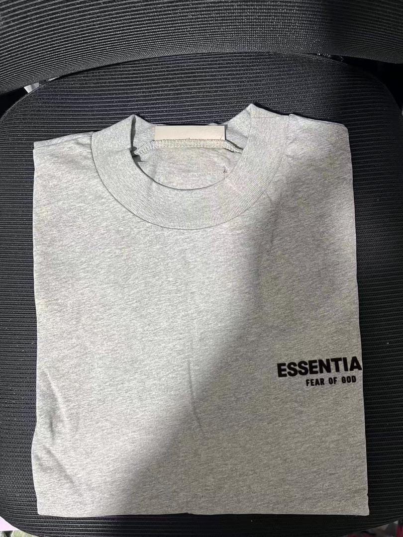 Customer photo review of ESSENTIALS | חולצה קצרה