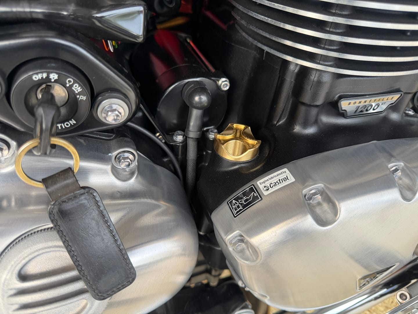 Customer photo review of Triumph Machined Brass Oil Filler Cap - Brogue Moto