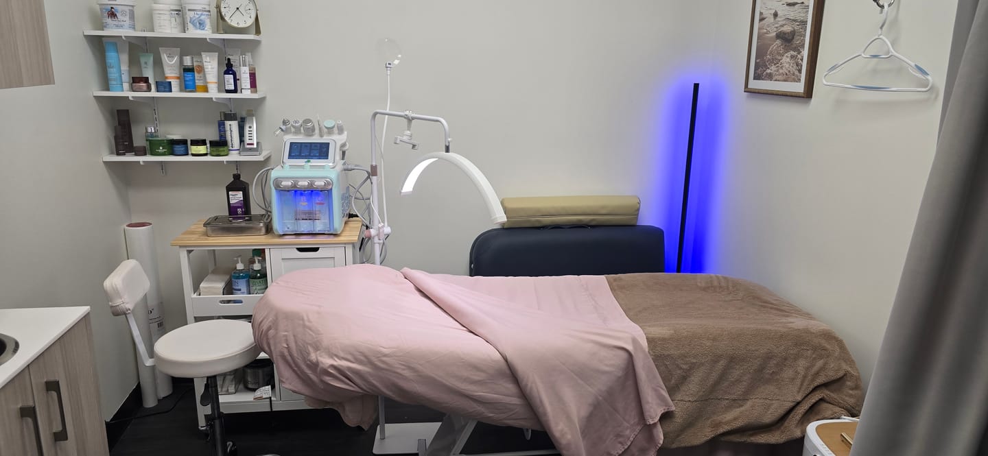 Customer photo review of 4th Gen Hydro Dermabrasion Facial Machine 6 in 1